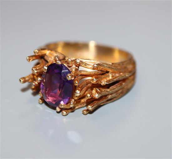 A 1970s modernist 9ct gold and amethyst ring, size N/O.